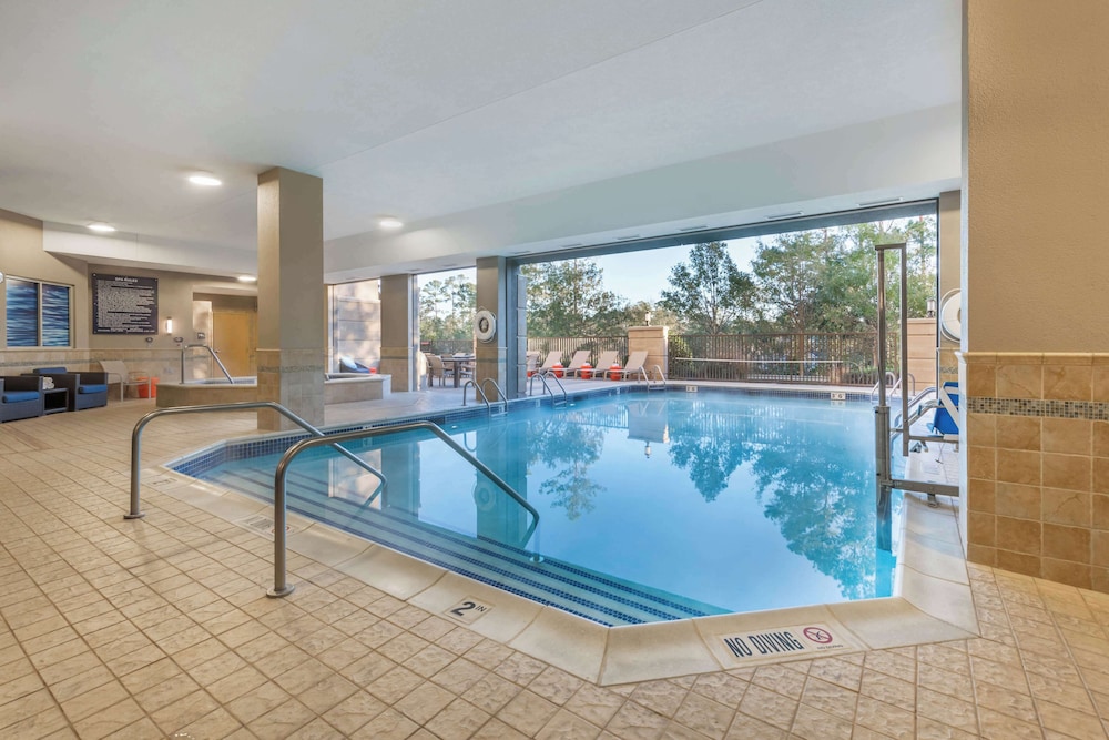 Drury Inn and Suites Valdosta 27/48
