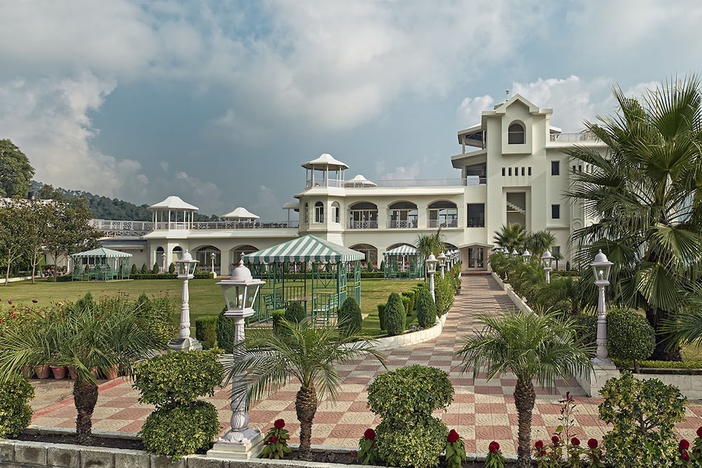 Club Mahindra Kandaghat 57/62