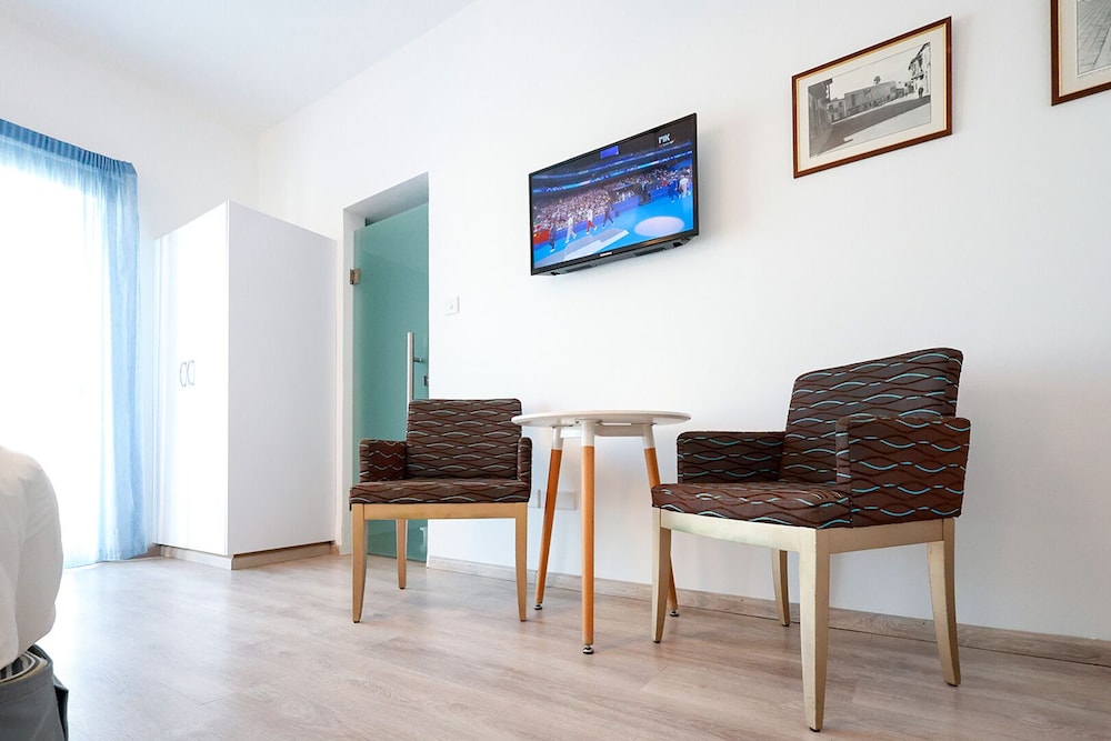 Mikes Kanarium City Hotel 47/57