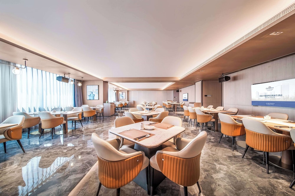 Howard Johnson Royal Hotel Shenzhen 29/32