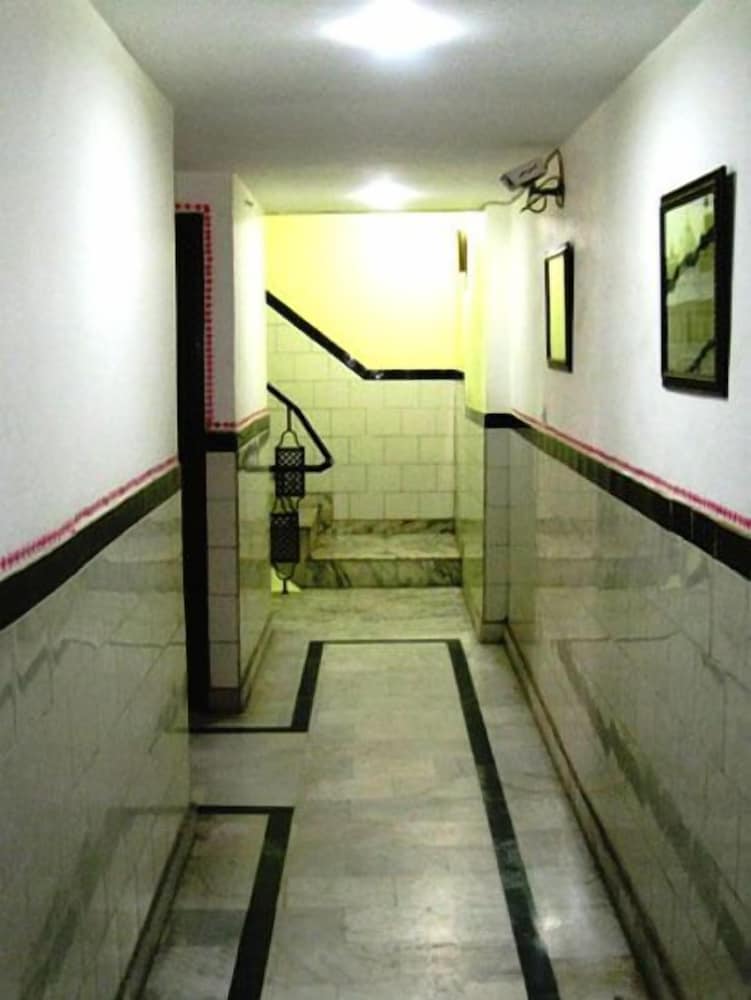 HOTEL AJAY INTERNATIONAL 30/46