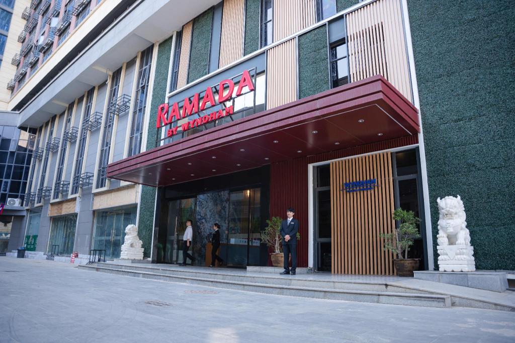 Ramada by Wyndham Vientiane Central 5/54