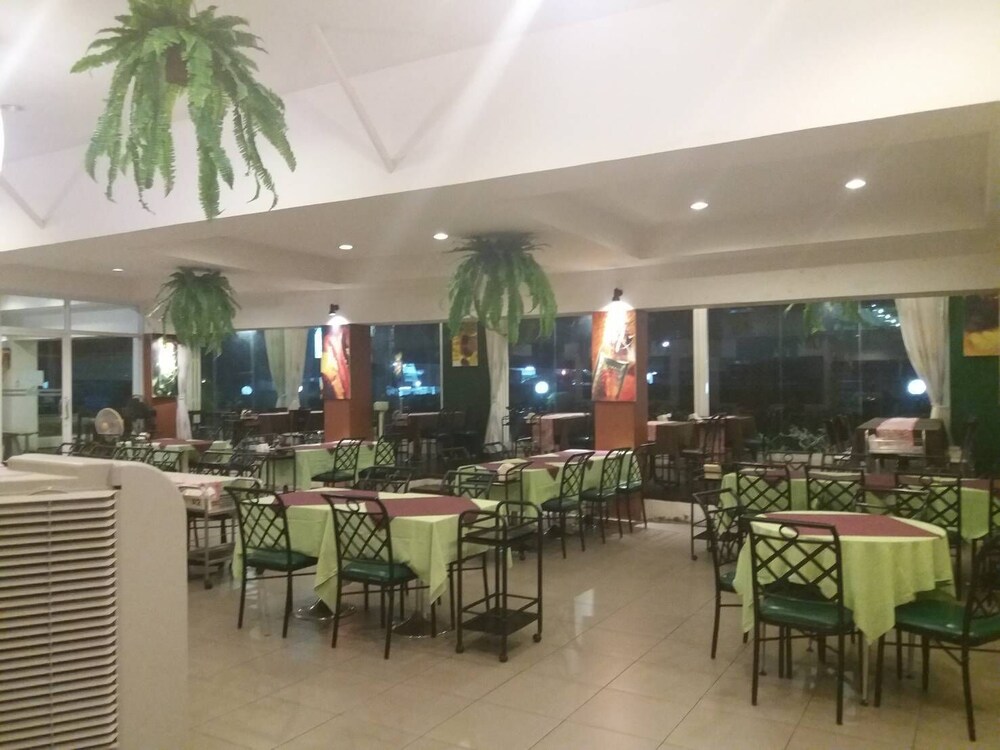 A Te Chumphon Hotel 57/70
