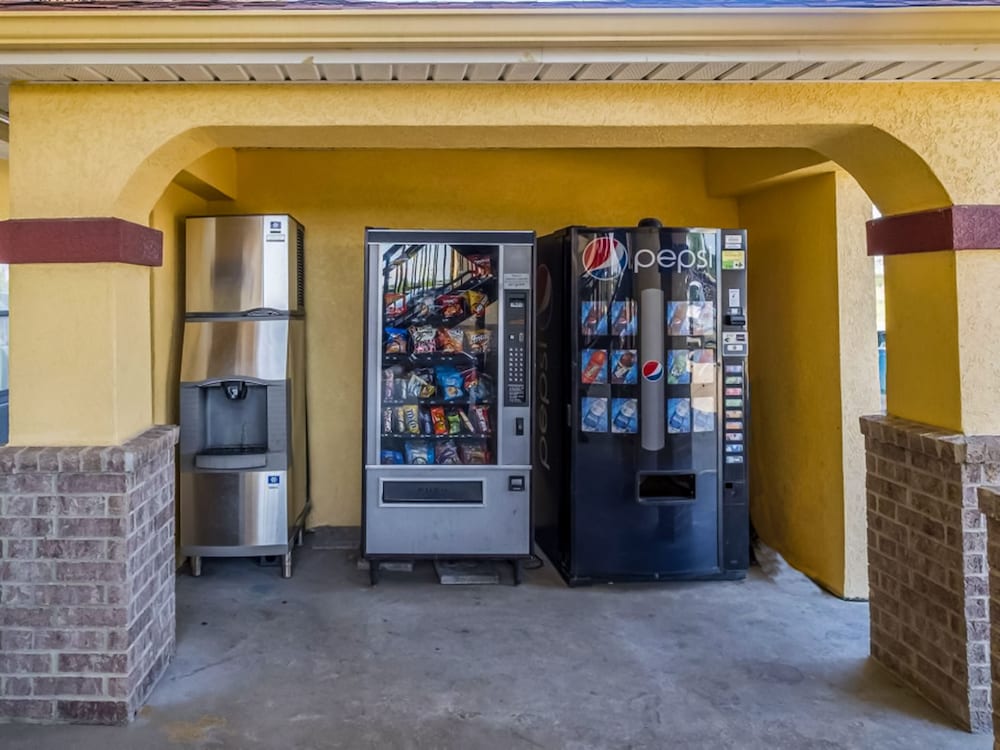 OYO Hotel LSU 40/70