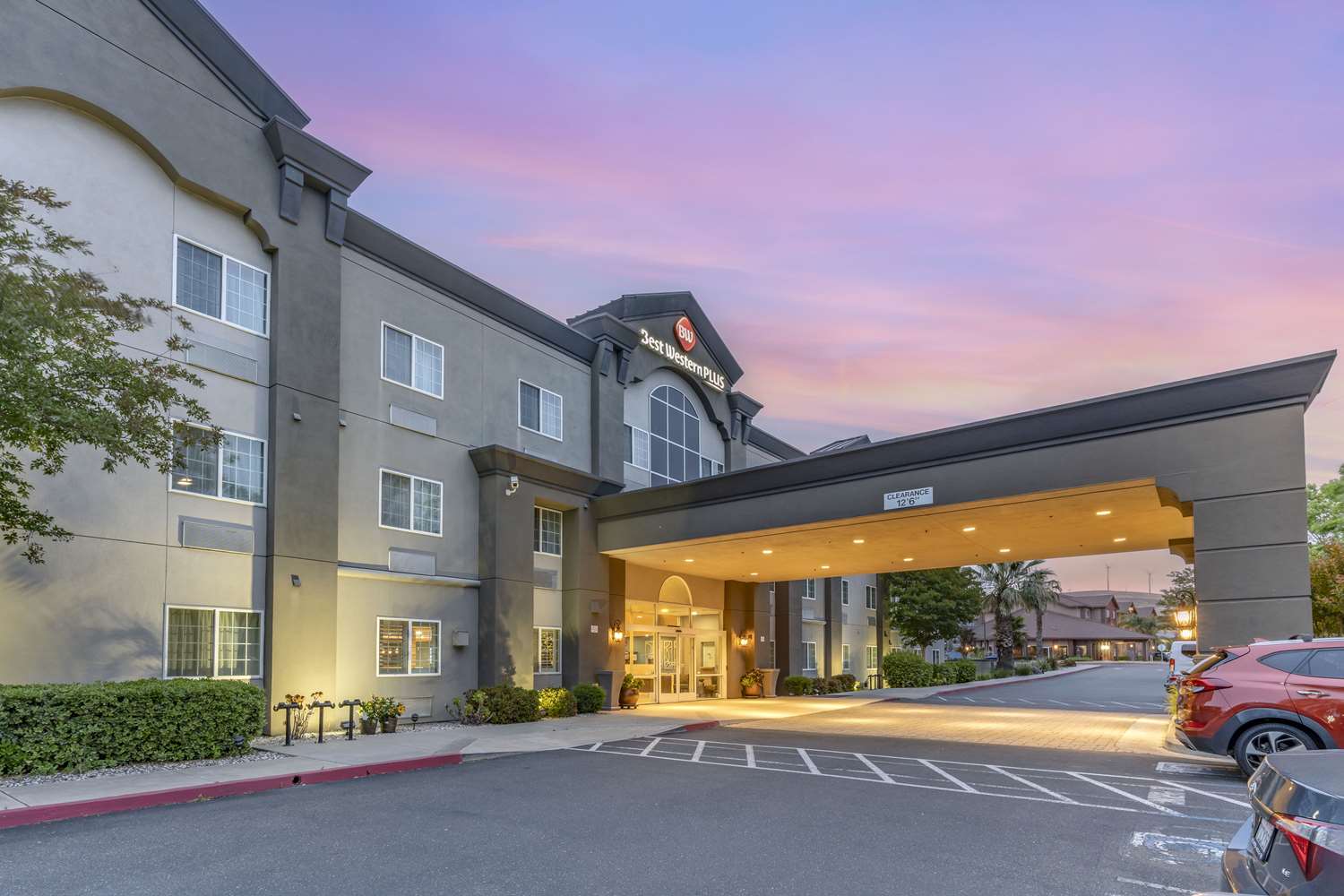 Best Western Plus Vineyard Inn 42/45