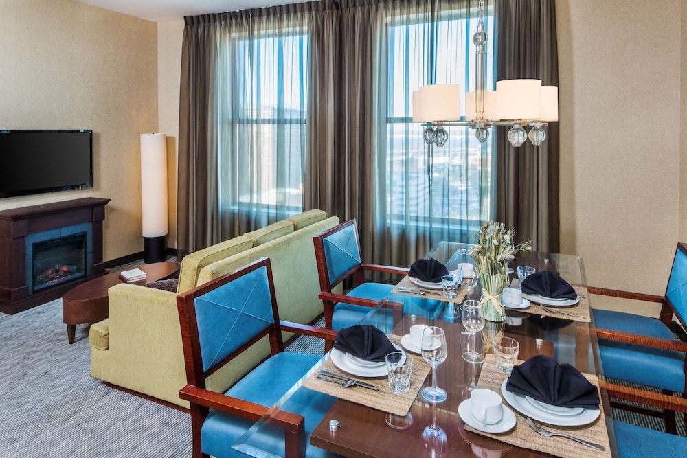 Hyatt Regency Buffalo 53/60