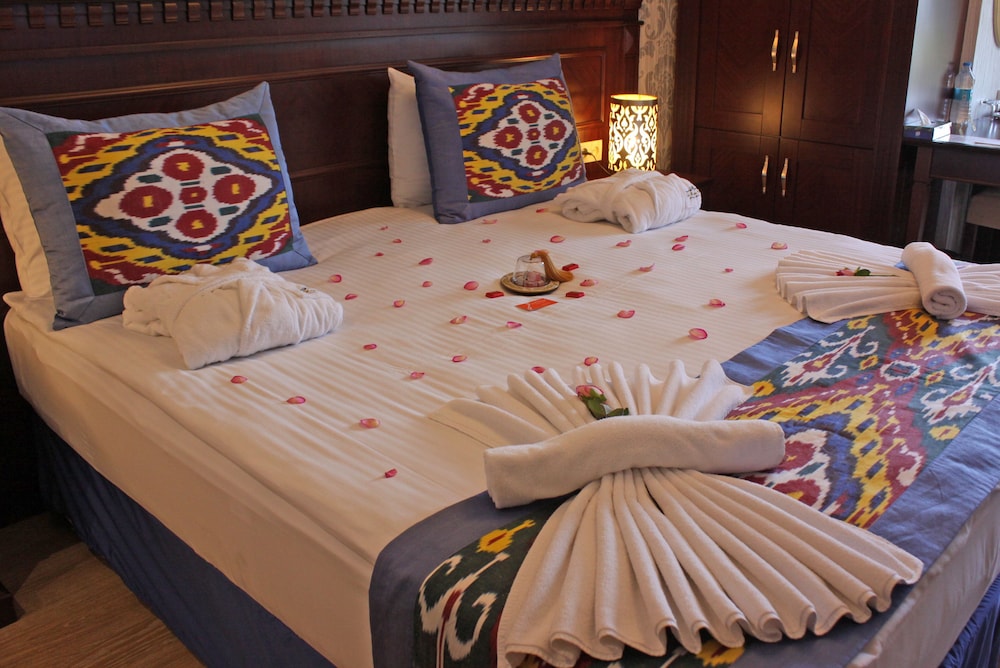 The Magnaura Palace Hotel 43/87