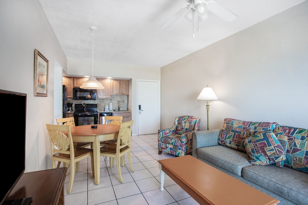 Coconut Palms Beach Resort II 24/50
