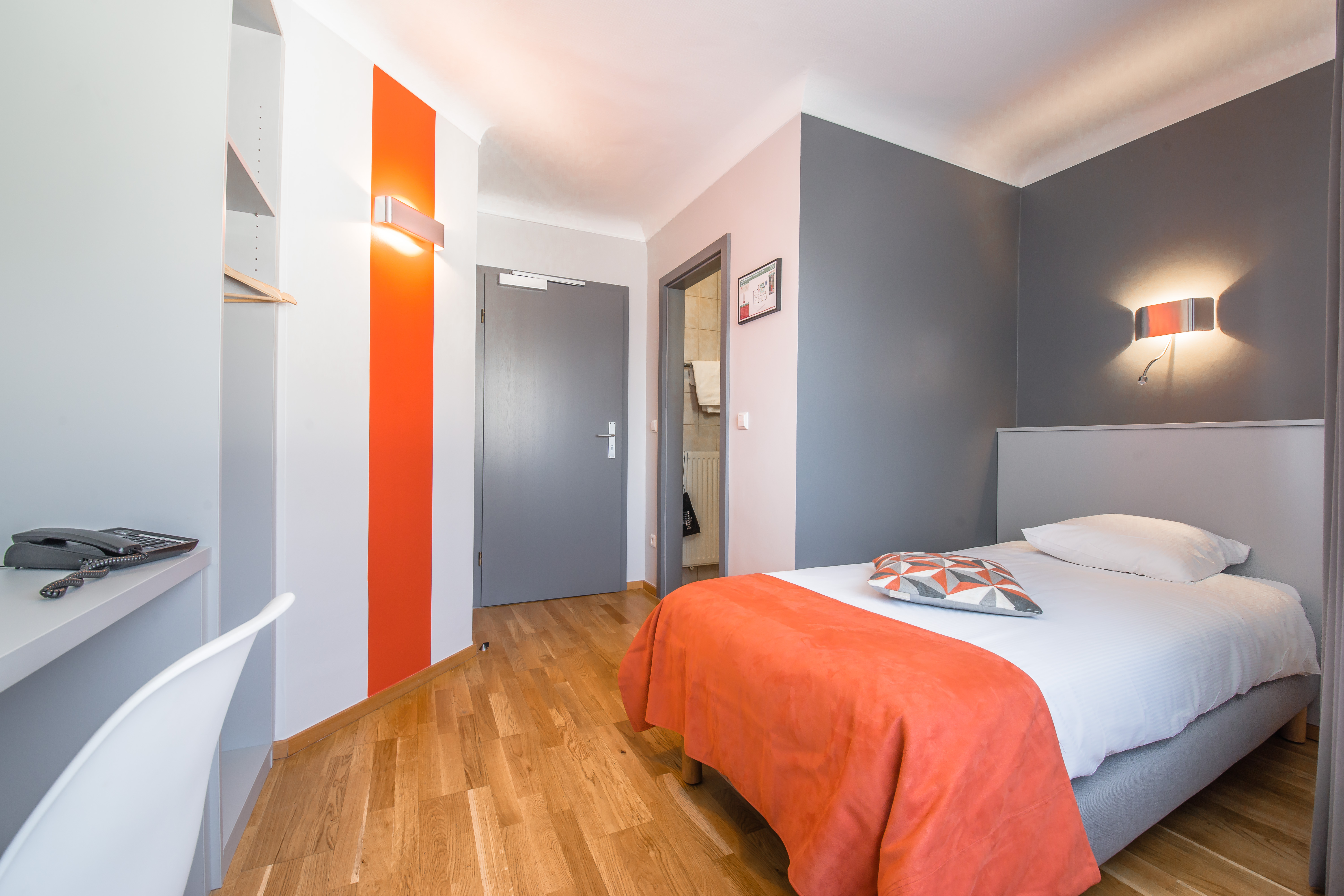 Mandarina Hotel 8/50