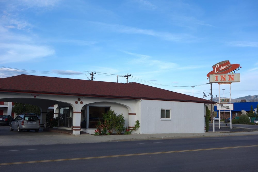 Cabana Inn 8/53
