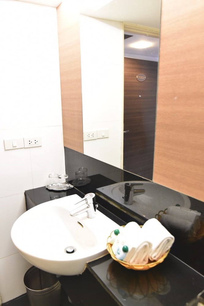 MAYFLOWER GRANDE HOTEL HAT YAI 37/37