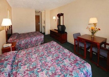 Econo Lodge Traverse City South 12/31