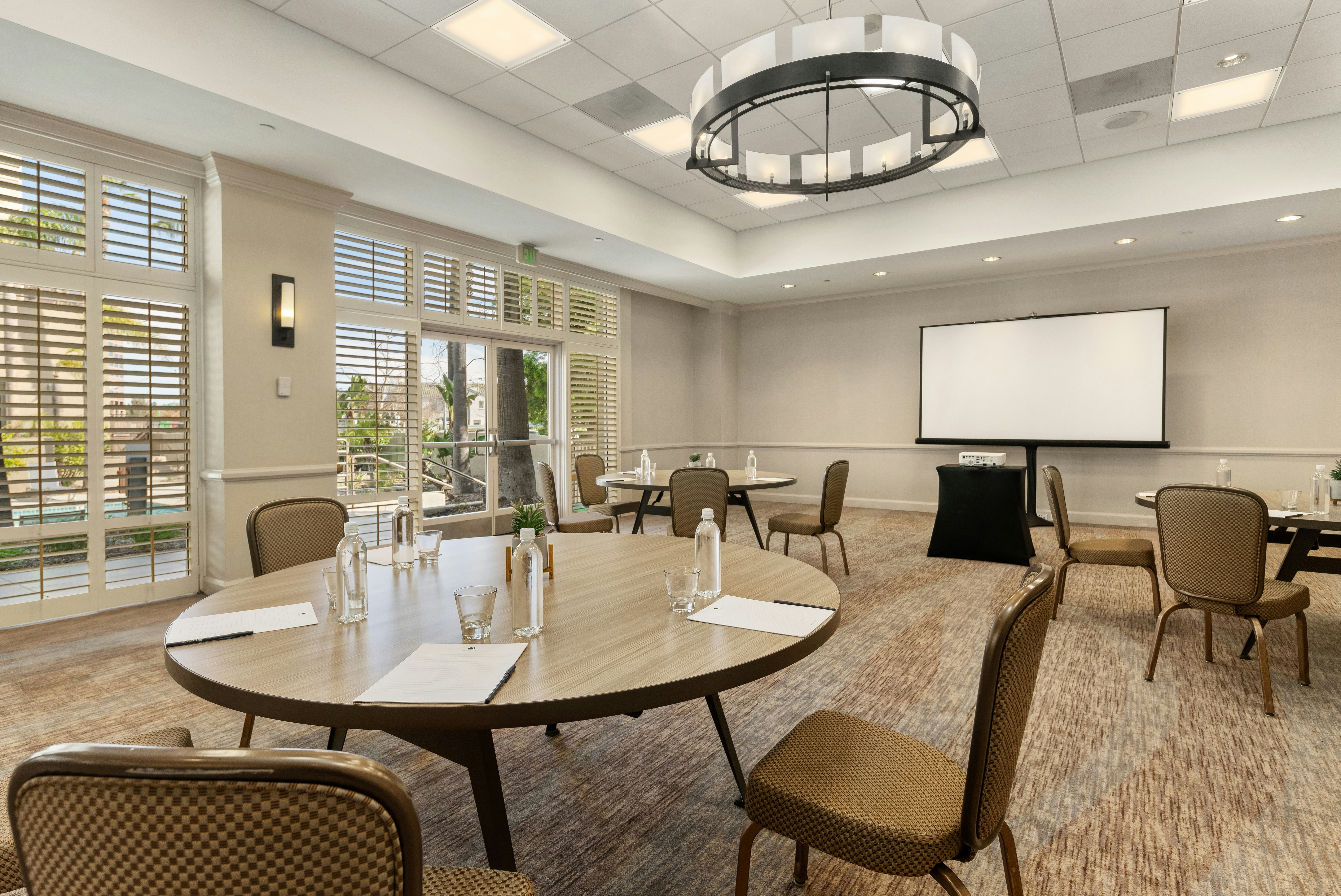 Doubletree By Hilton Hotel San Diego - Mission Valley 34/43