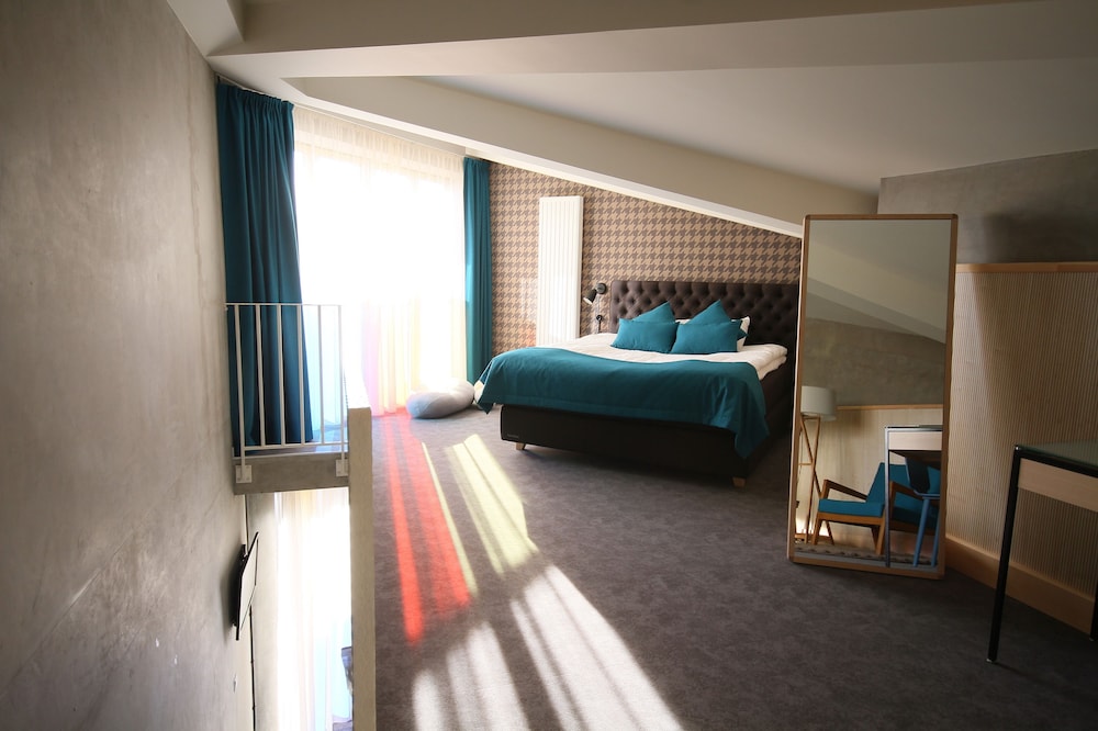 Kurshi Hotel And Spa 14/49