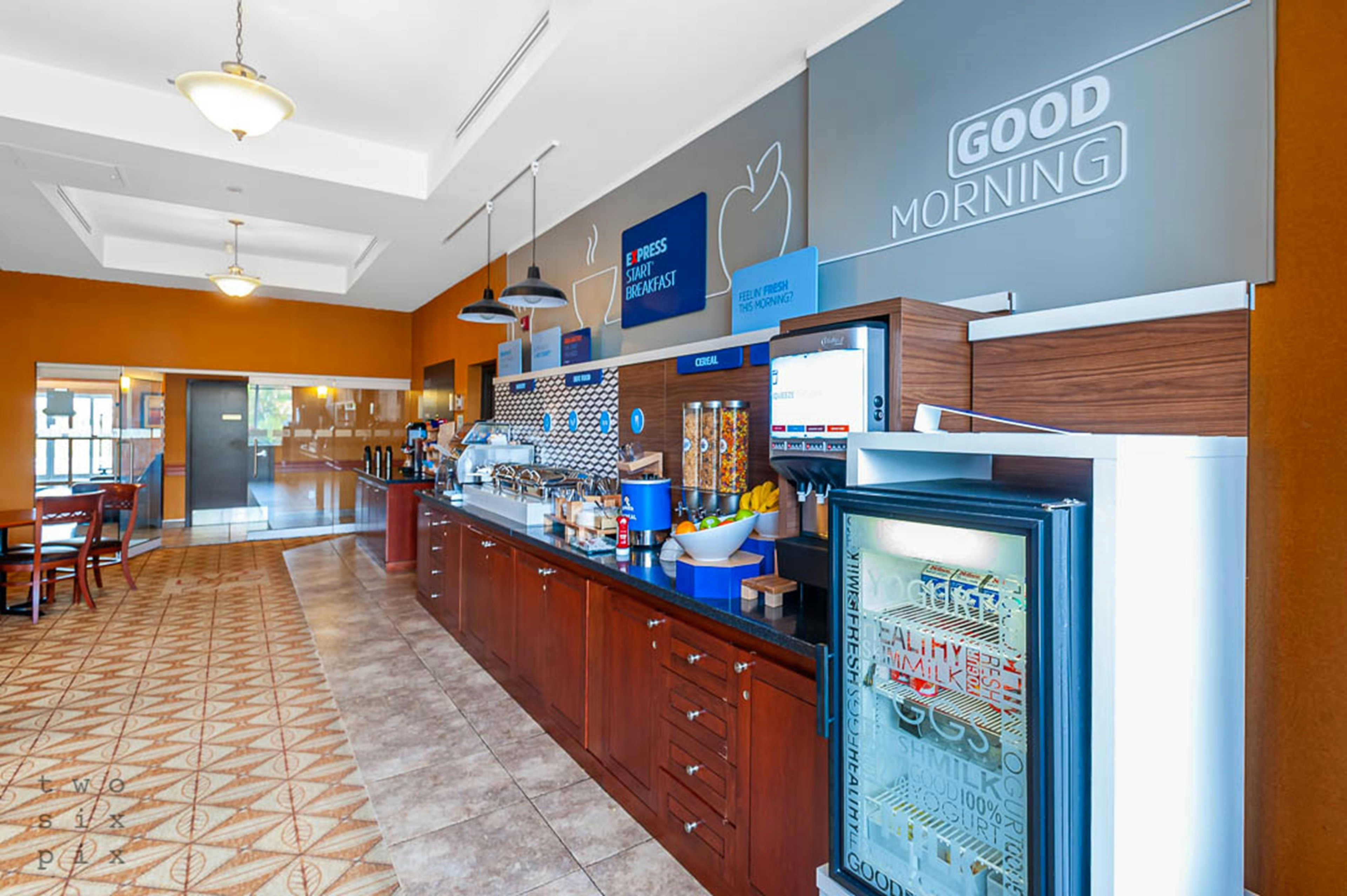 Holiday Inn Express Hotel Suites Clarington Bowmanville 7/70