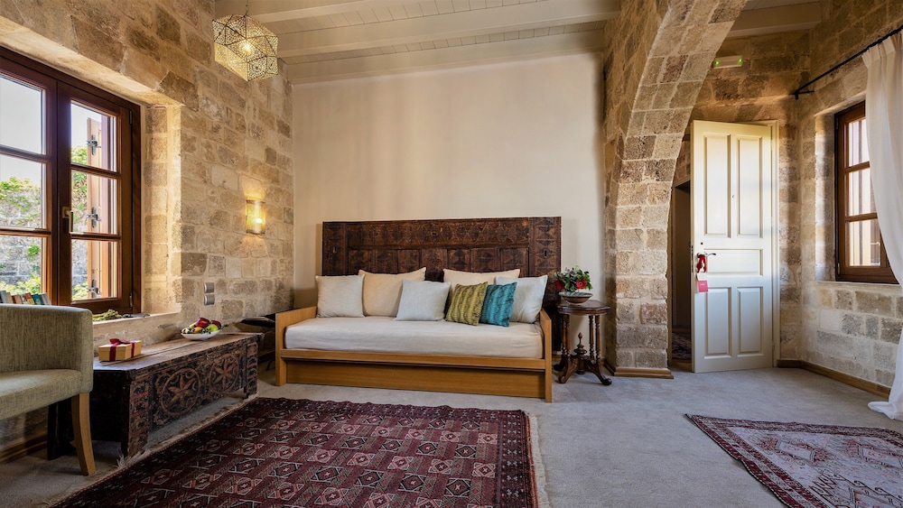 Kakkini Porta Rossa Exclusive Suites 9/50