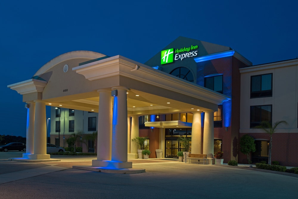 Holiday Inn Express Hotel & Suites Sebring 3/73