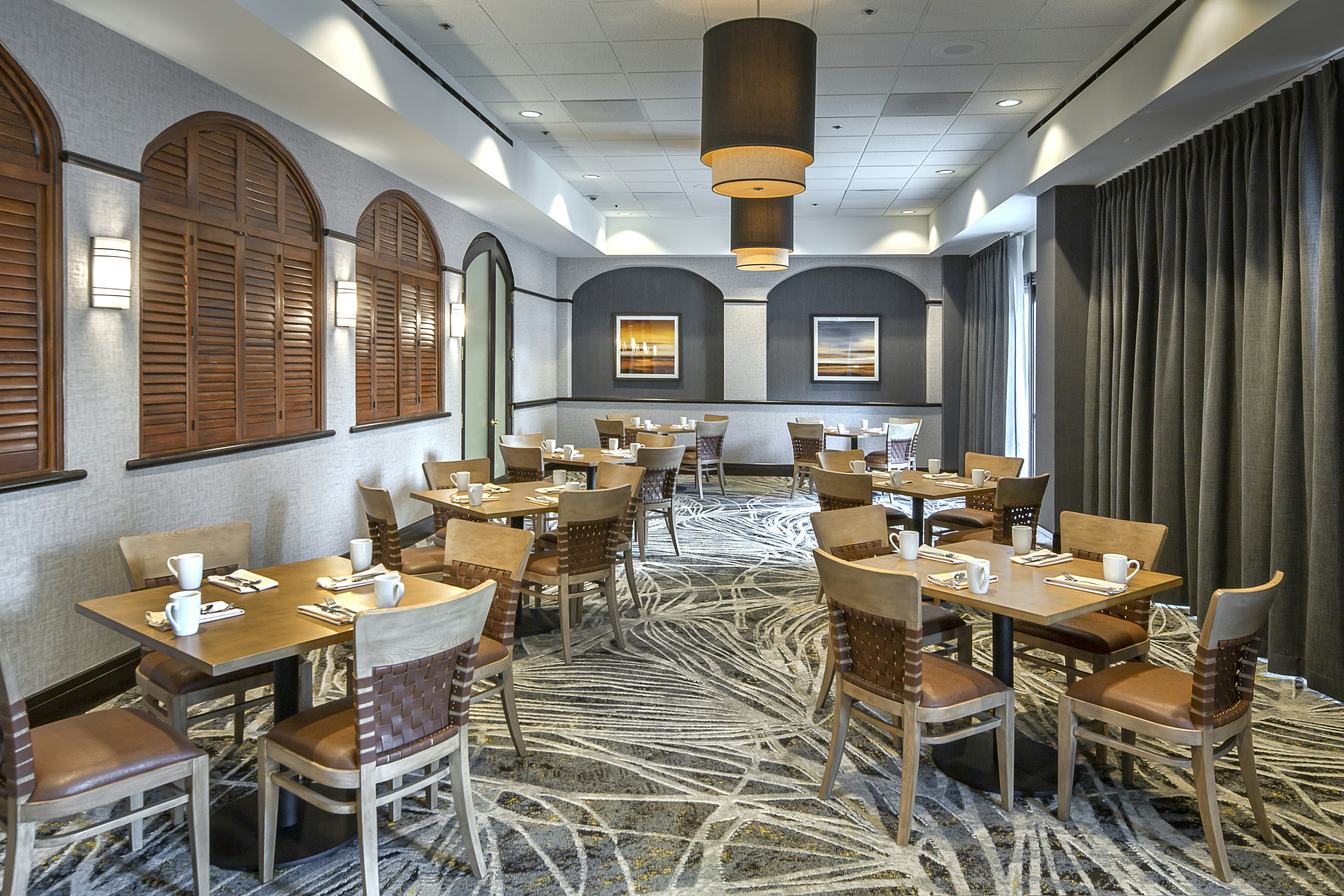 DoubleTree by Hilton Hotel Modesto 41/56