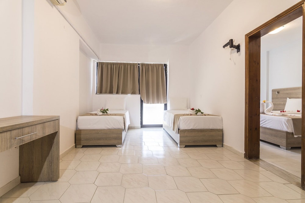 Tivoli Hotel Rhodes 16/50