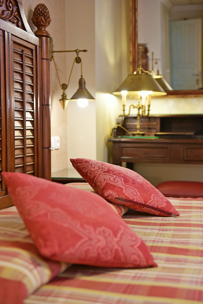 Angelica Boutique Hotel 55/74