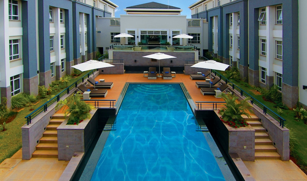 Eka Hotel 6/69