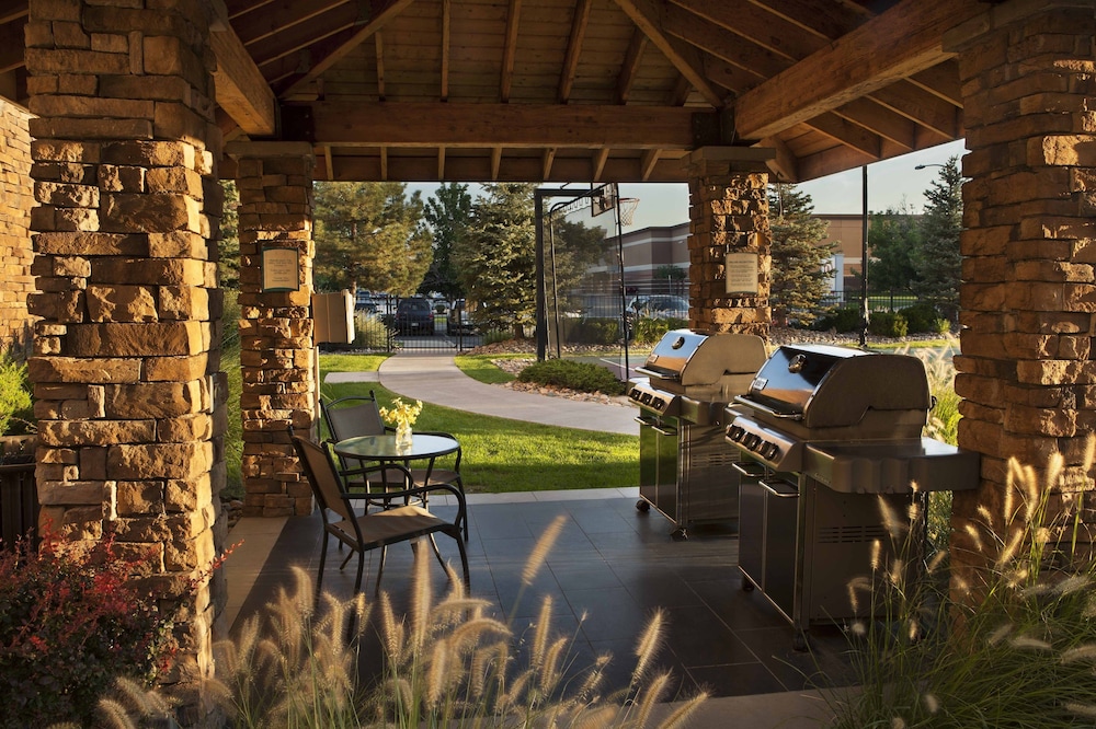 Staybridge Suites Denver - Cherry Creek 5/60