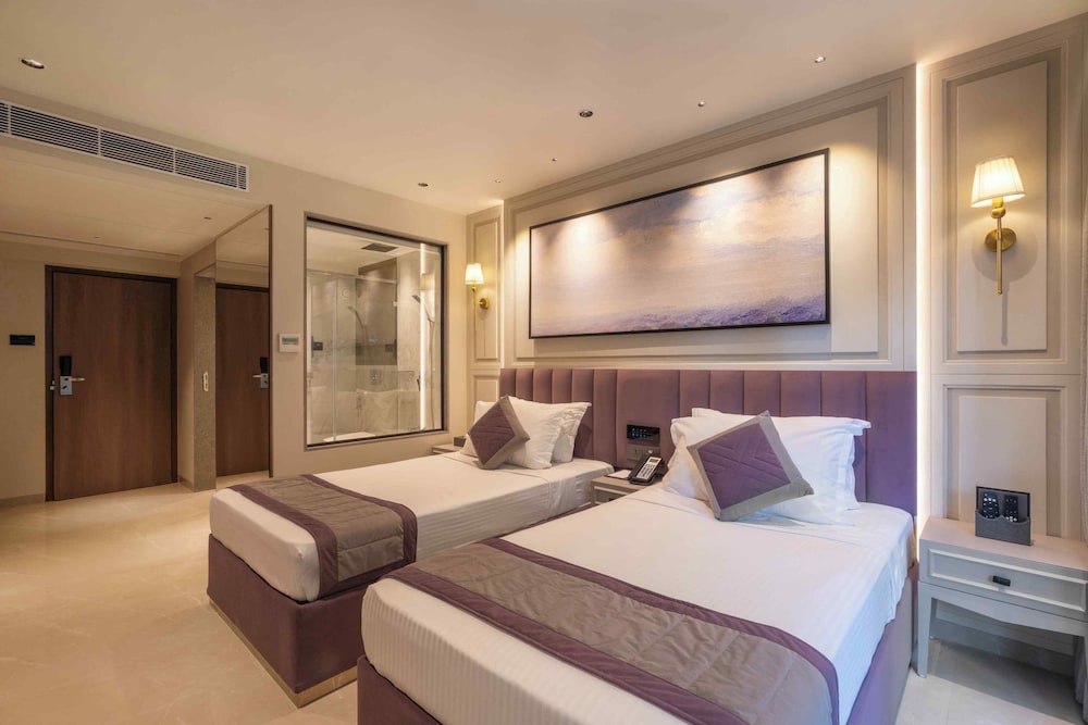 Superior, Twin Beds