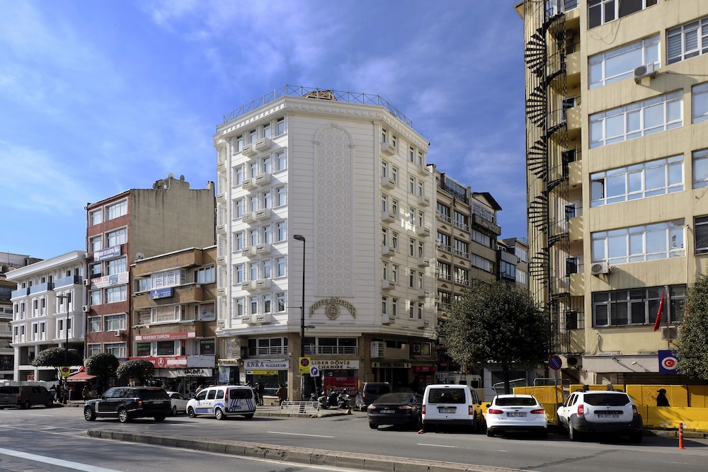 Ozbek Hotel 54/64