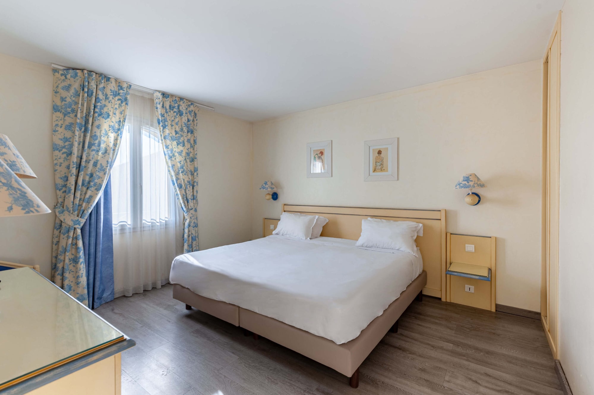 1 Bedroom, Apartment, Queen Bed, Golf Course View, Balcony