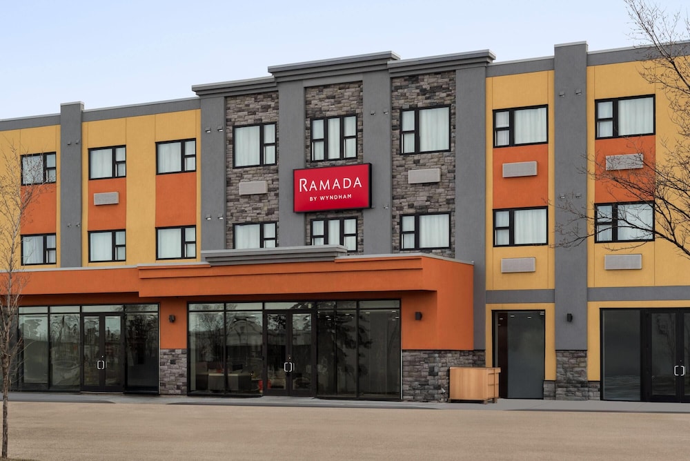 Ramada by Wyndham West Edmonton Hotel & Suites 4/45