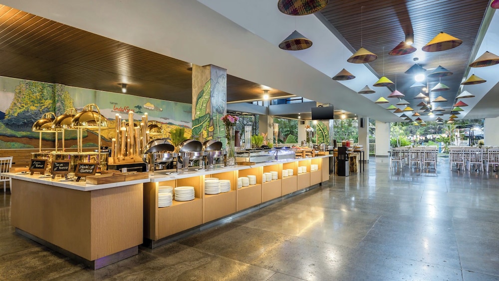 The Wujil Resort and Conventions Semarang 8/43