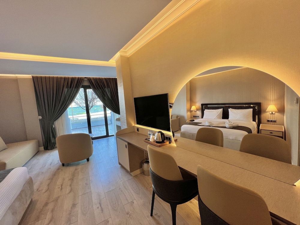 MQ Hotel Suites 31/60