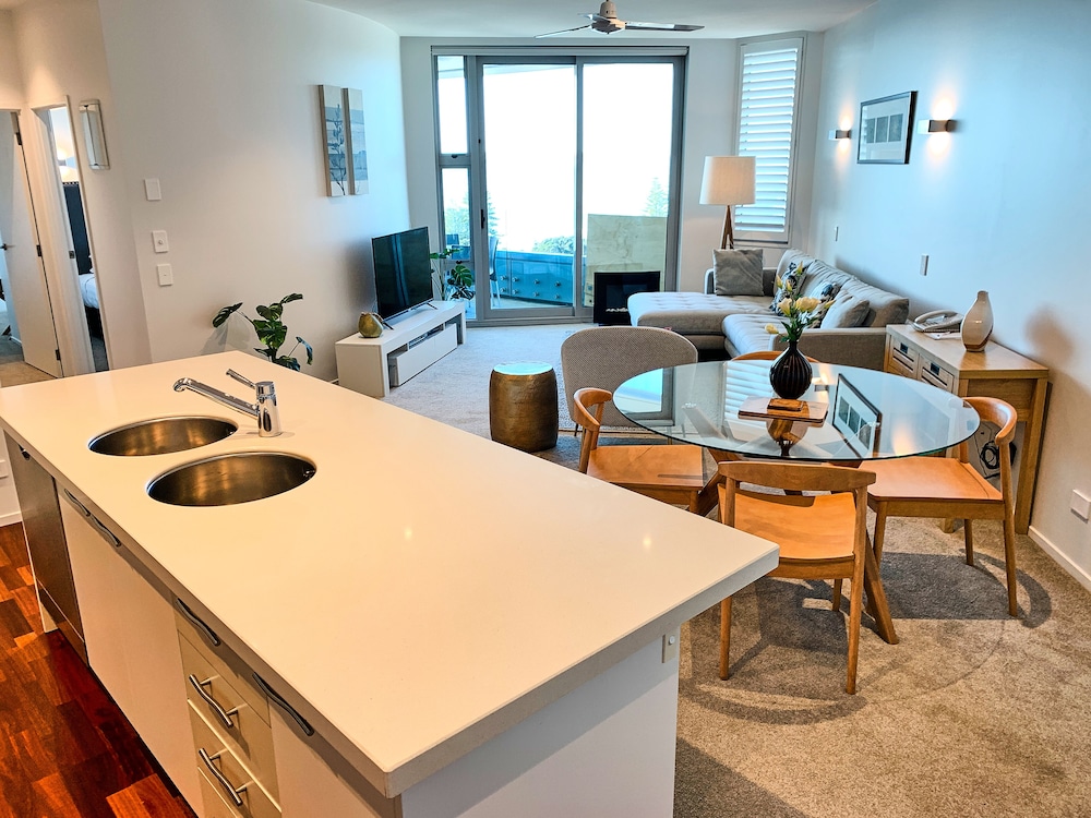 Marsden Suites Nautilus Orewa 52/59