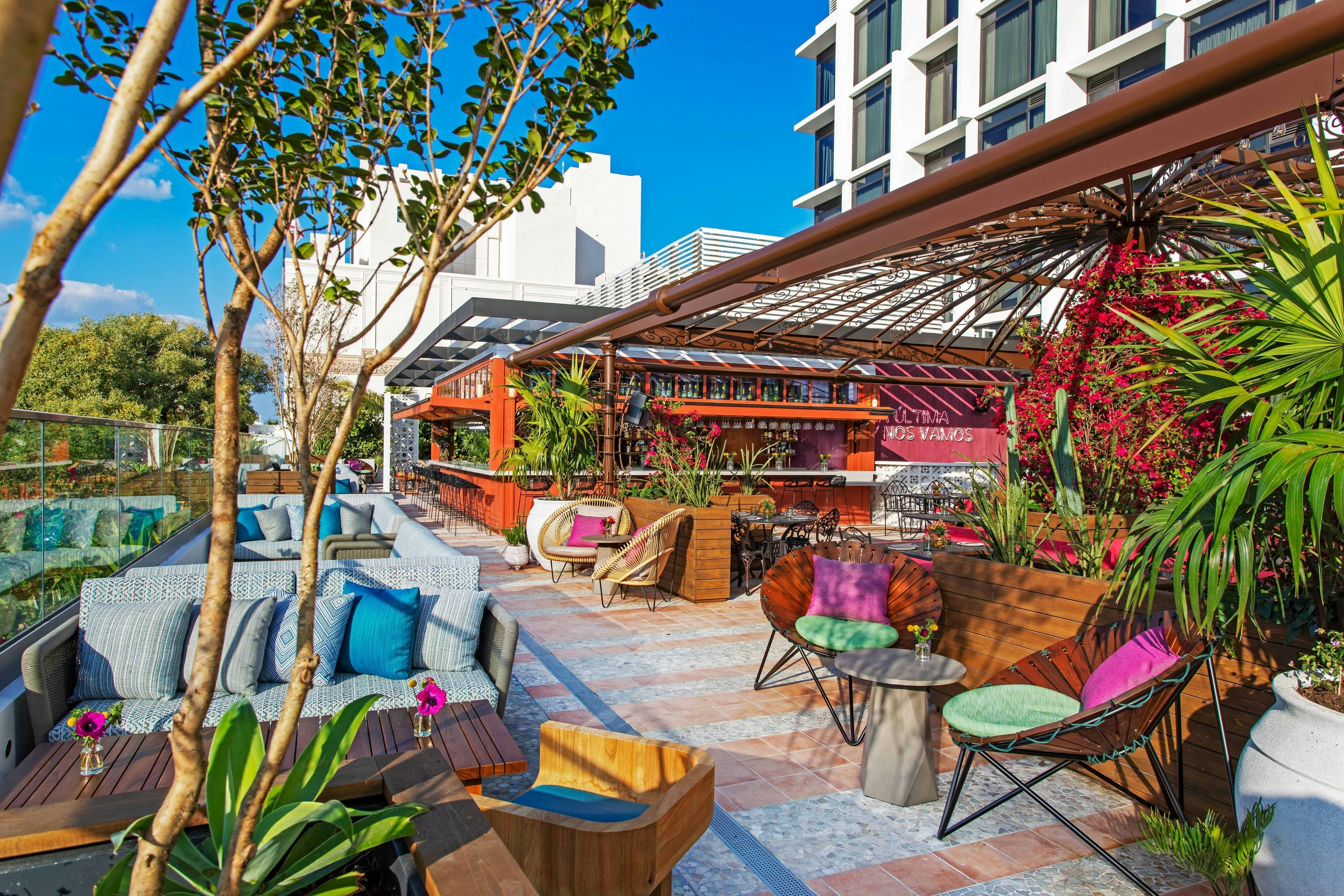 Moxy Miami South Beach 35/40