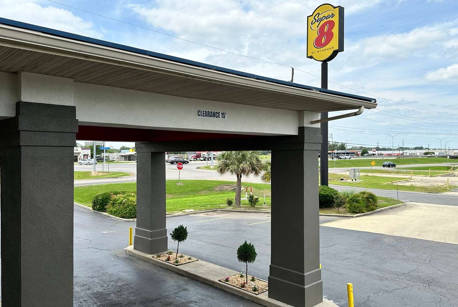 Super 8 by Wyndham Monroe 56/67