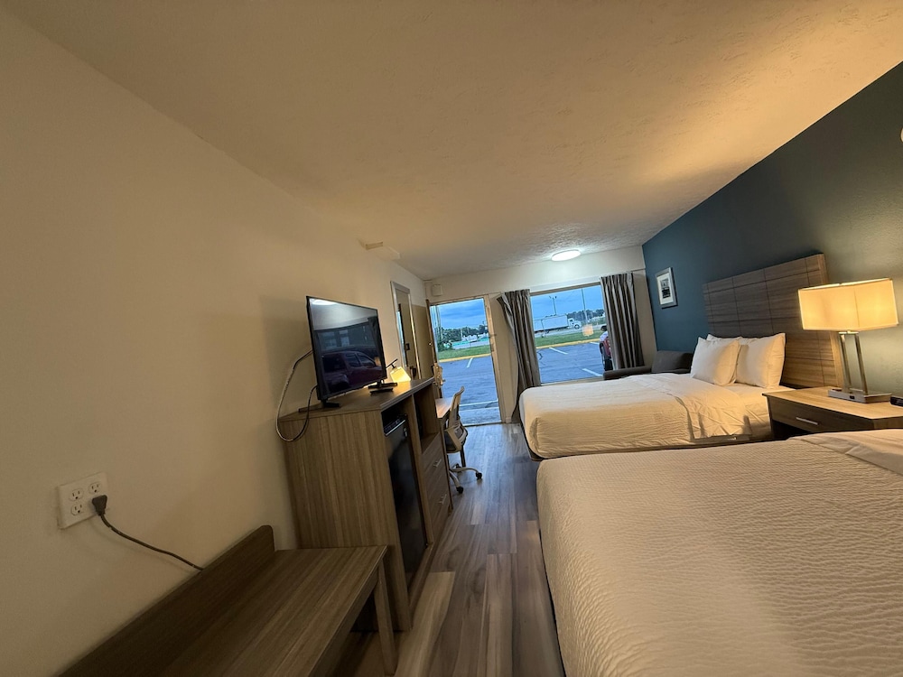 Baymont by Wyndham Lumberton NC 20/52
