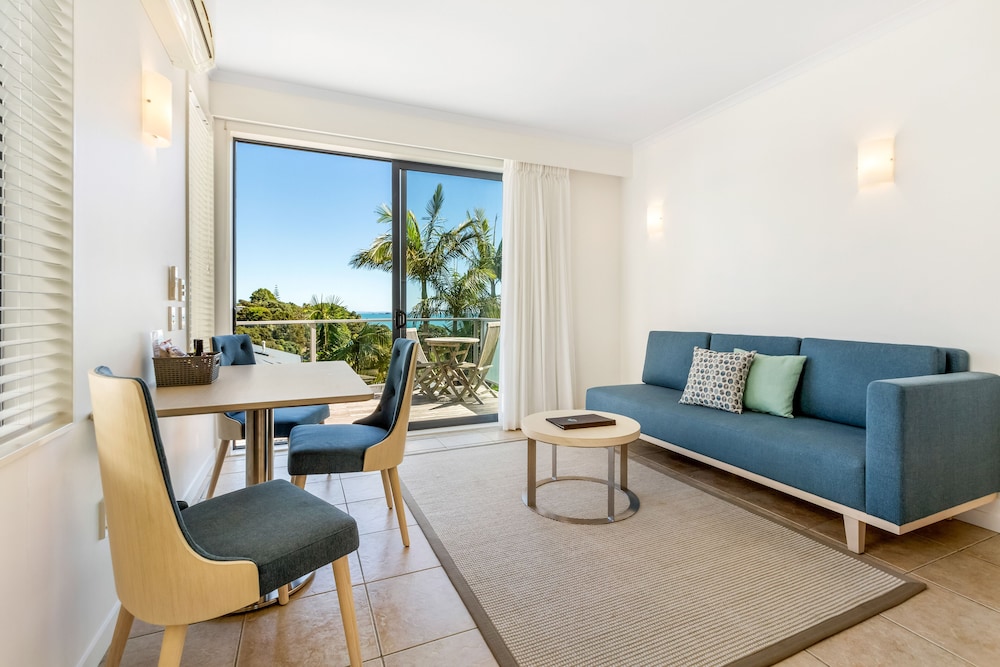 Waiheke Island Resort 50/70
