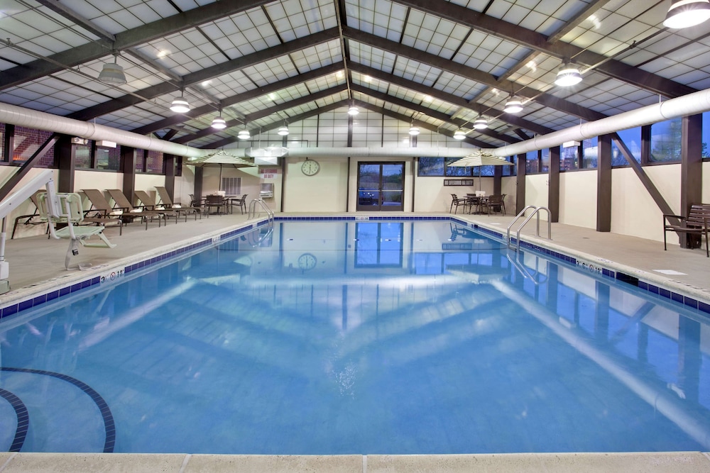Hyatt Place Chicago/Lombard/Oak Brook 57/60