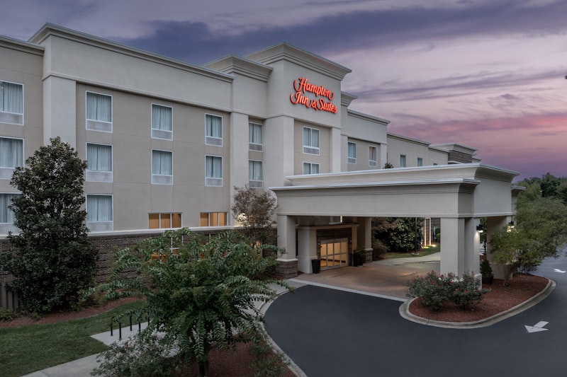 Hampton Inn & Suites Huntersville 2/37