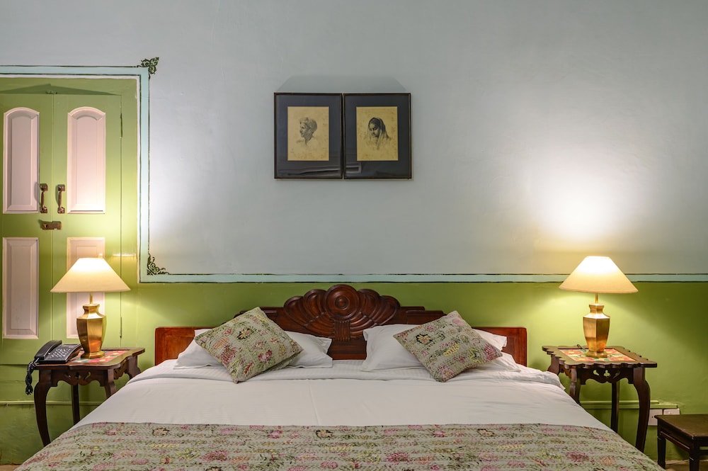 The Piramal Haveli (20th Century; Shekhavati, Rajasthan) 5/39