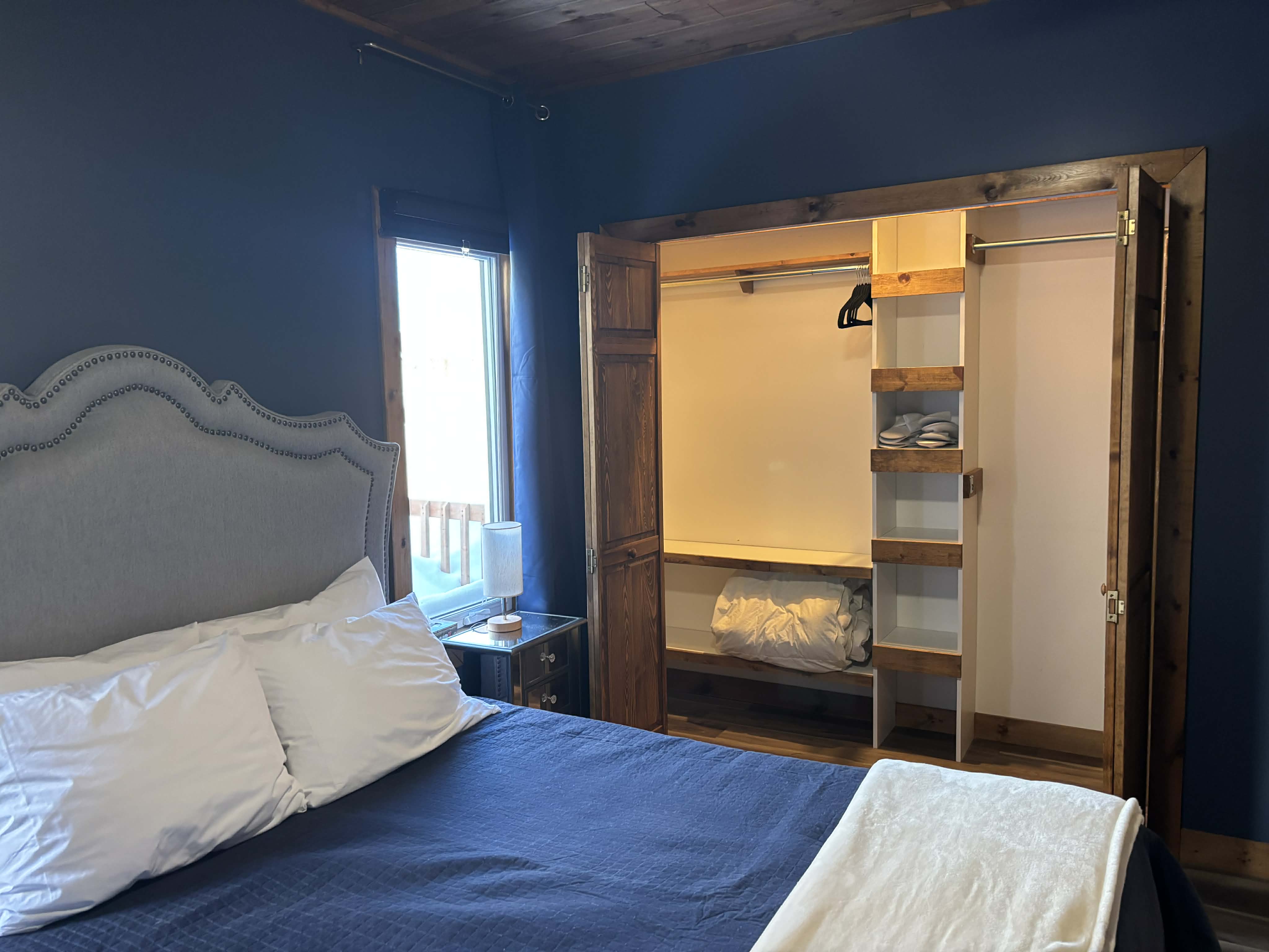 2 Bedrooms, Chalet