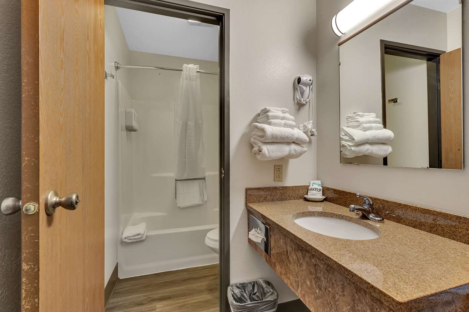 Spicer Hotel 19/21