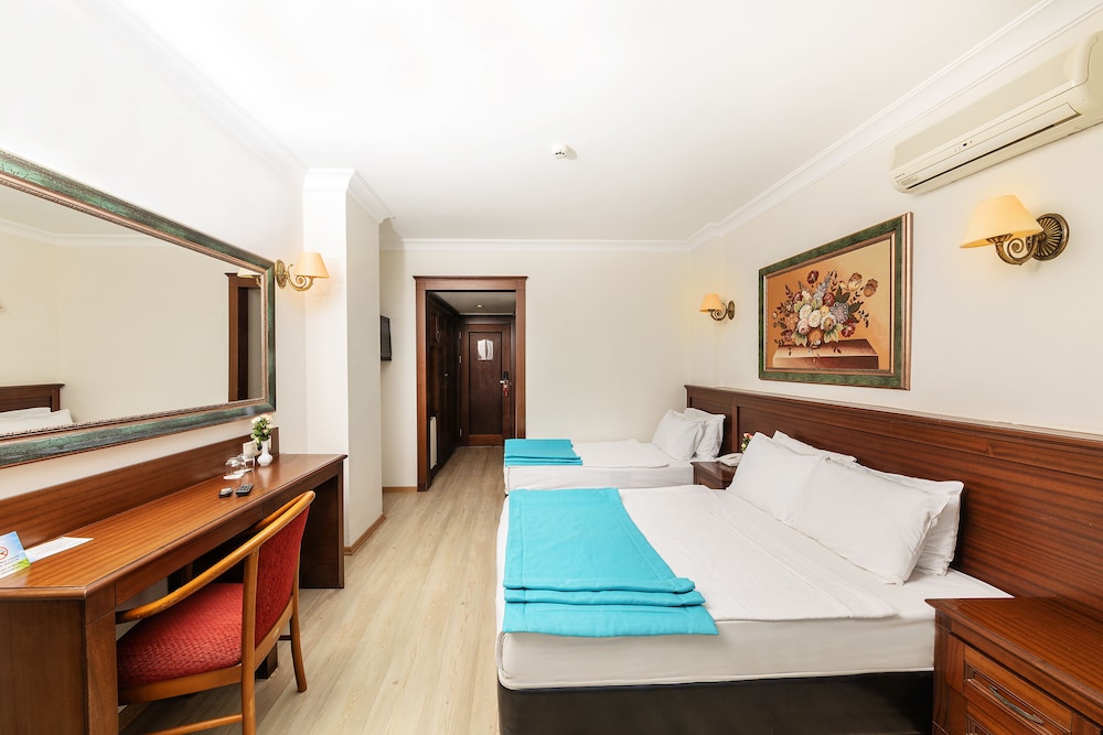 Kaya Maris Hotel 12/50