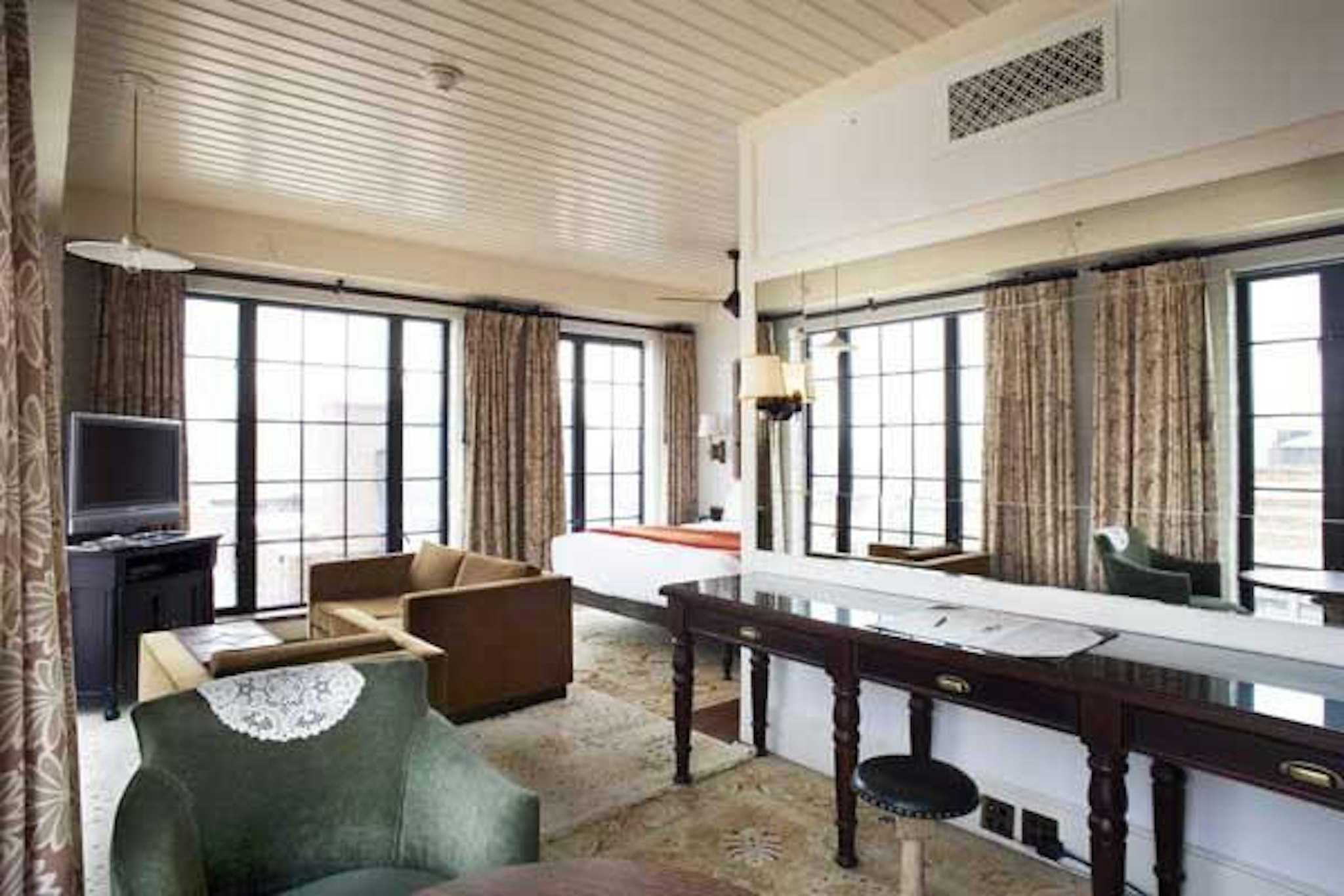 The Bowery Hotel 42/62