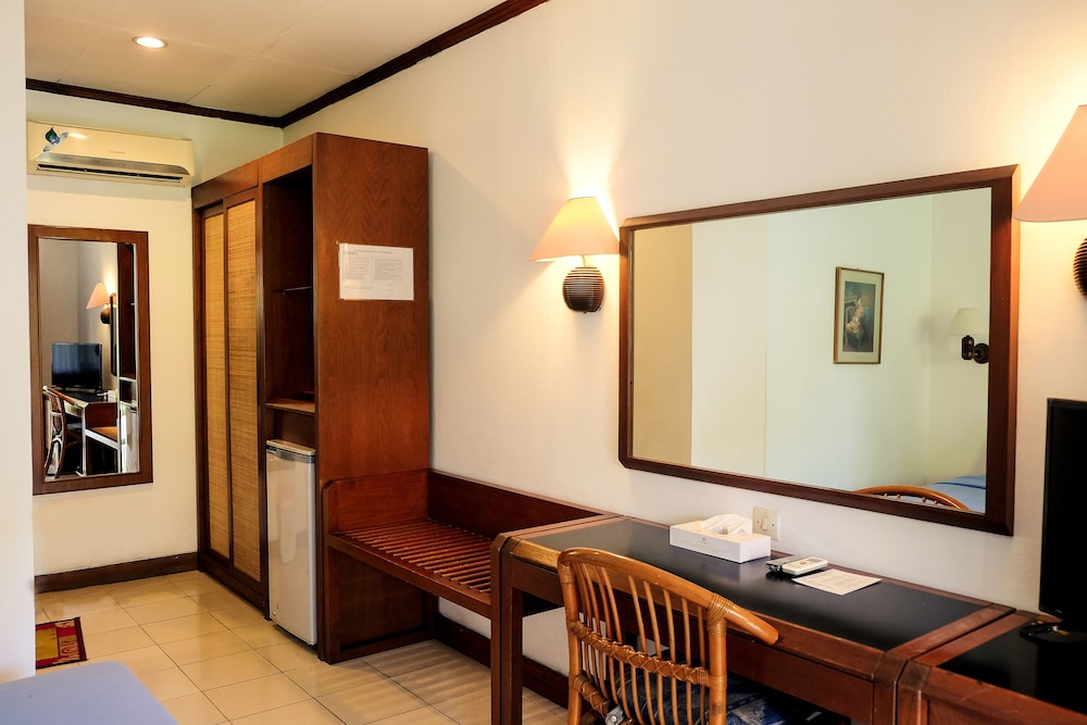 Hotel Bumi Asih 36/64