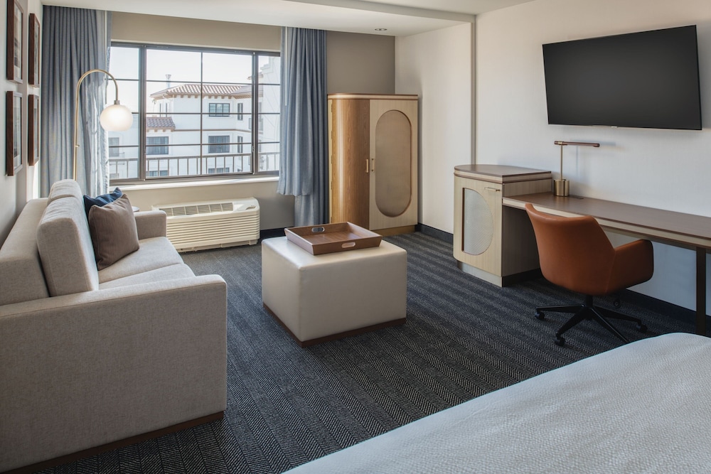 Courtyard by Marriott Santa Cruz 23/36