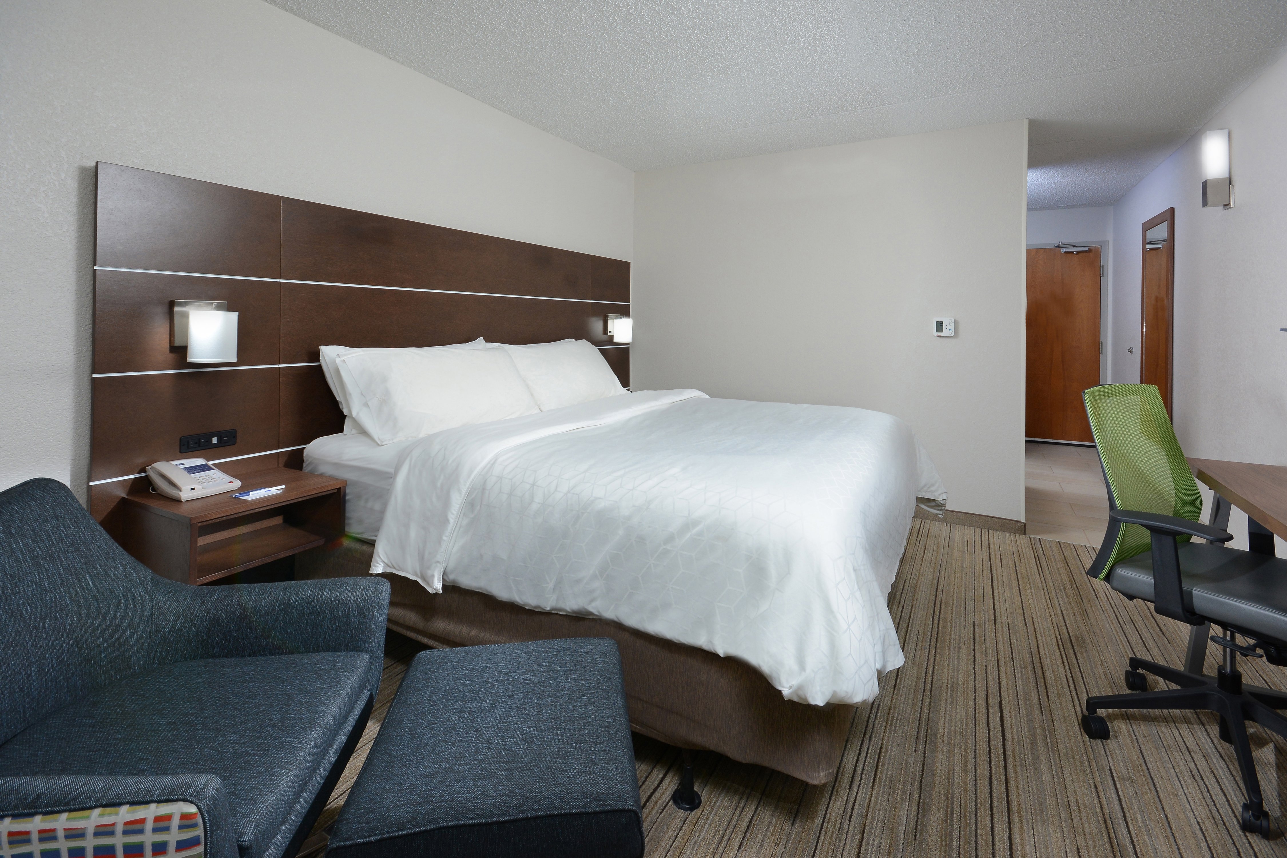 Holiday Inn Express Danville 11/34