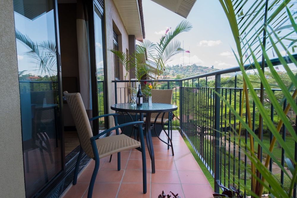 Kitante Apartments 41/50