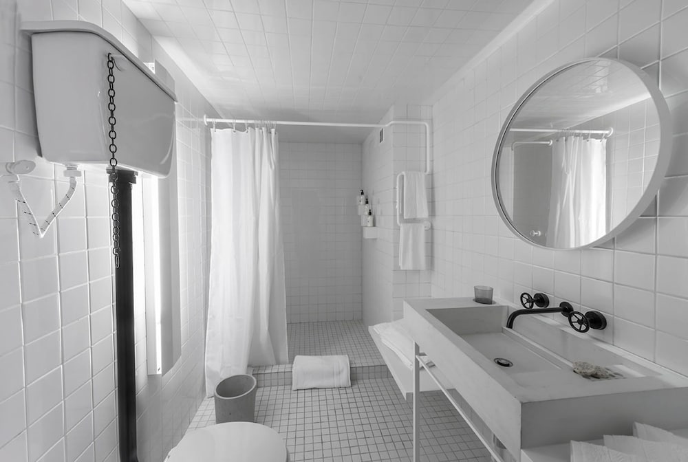 Carlota Hotel 47/50