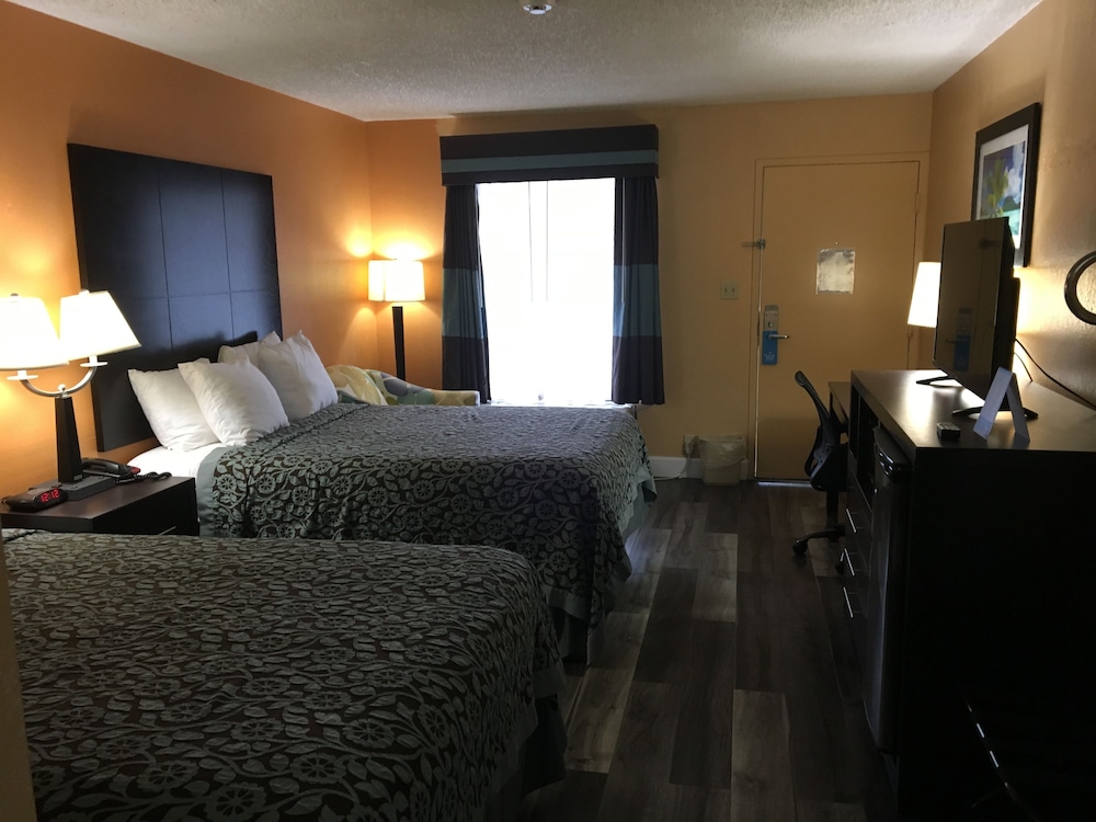Room, 2 Queen Beds